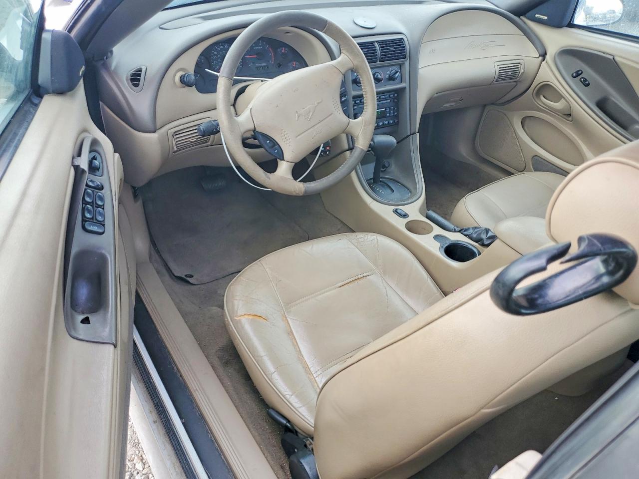 2004 FORD MUSTANG photo 8