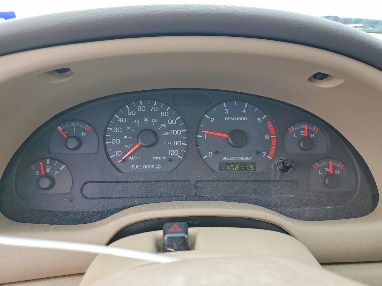 2004 FORD MUSTANG photo 9