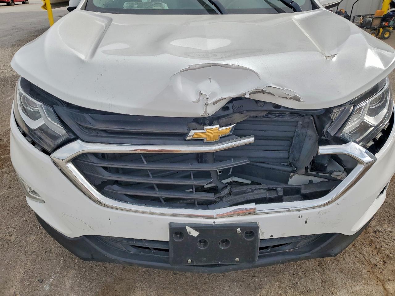 2021 CHEVROLET EQUINOX LT photo 12