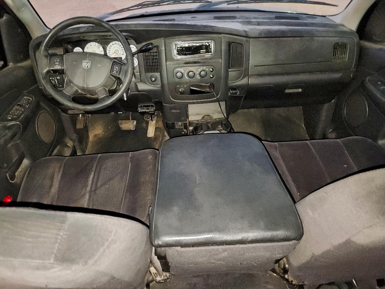2004 DODGE RAM 1500 ST photo 8