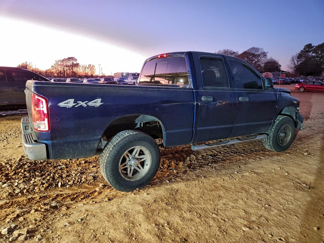 2004 DODGE RAM 1500 ST photo 3