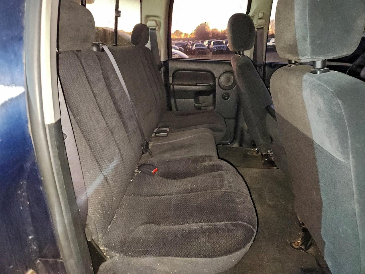 2004 DODGE RAM 1500 ST photo 10