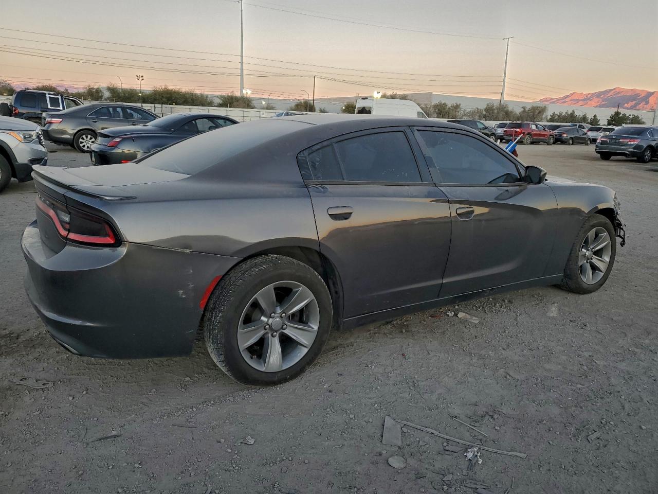 2016 DODGE CHARGER SE photo 5