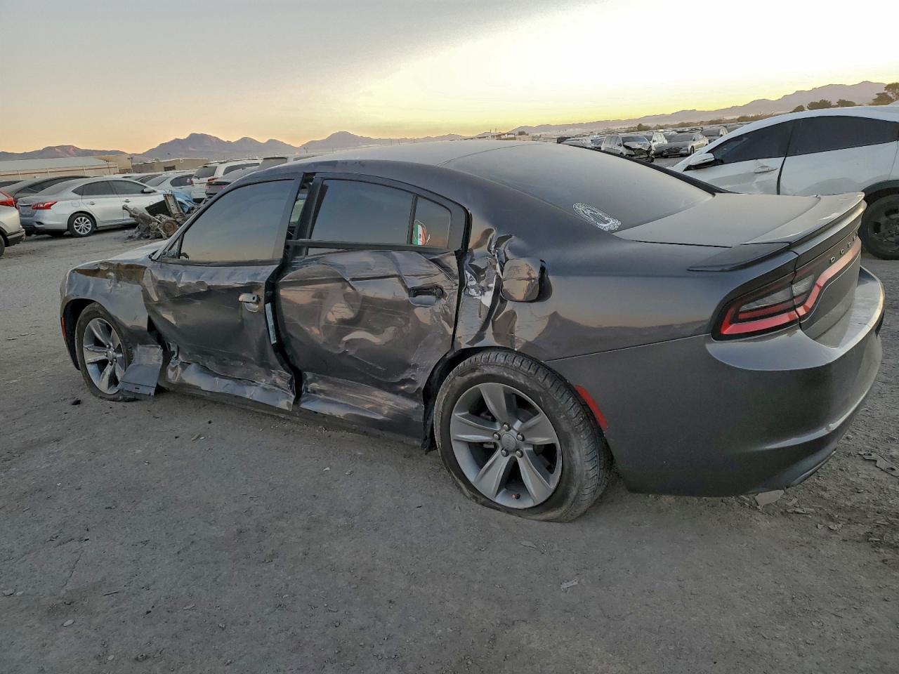 2016 DODGE CHARGER SE photo 3