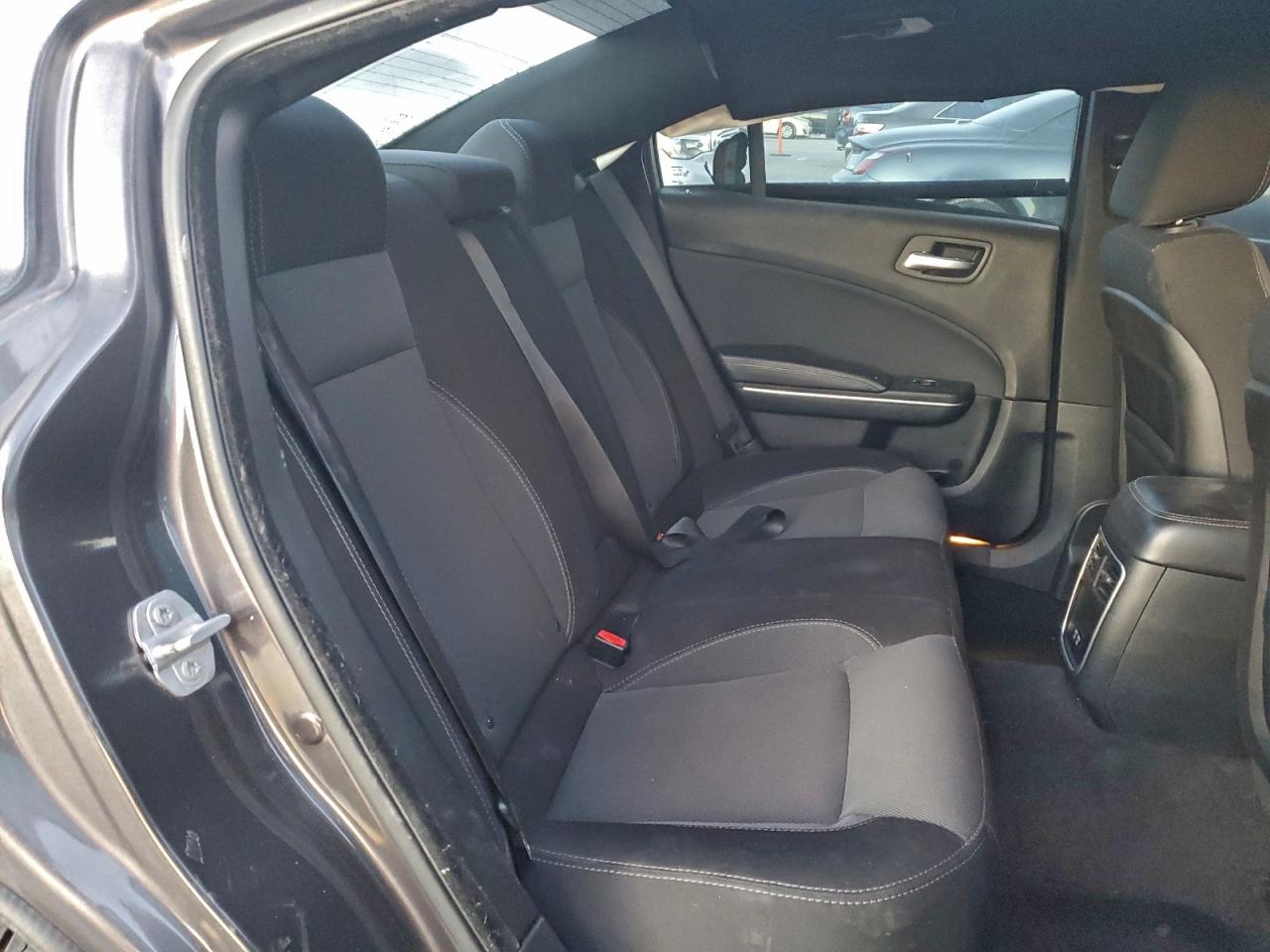 2016 DODGE CHARGER SE photo 19