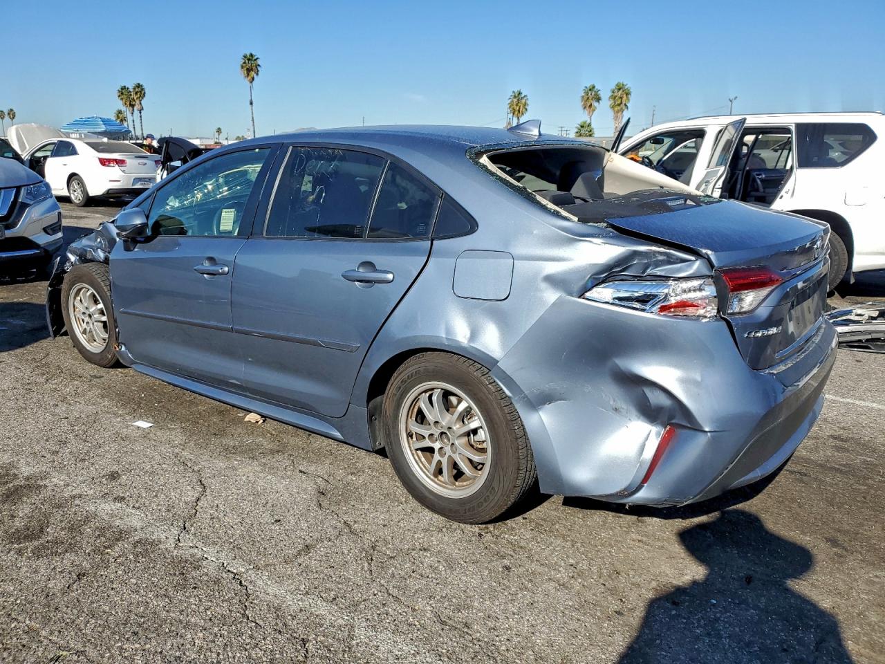 2022 TOYOTA COROLLA LE photo 2