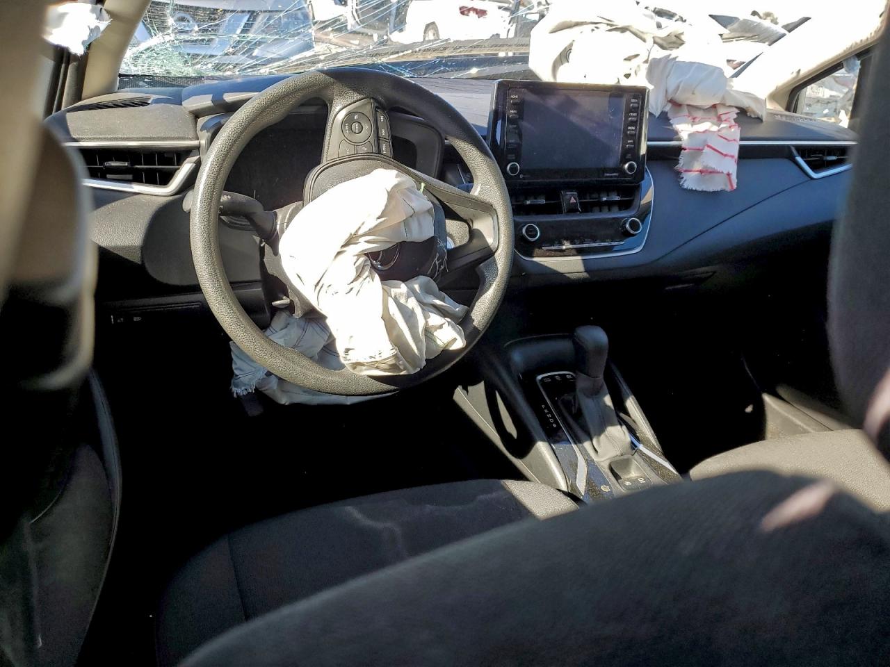 2022 TOYOTA COROLLA LE photo 8