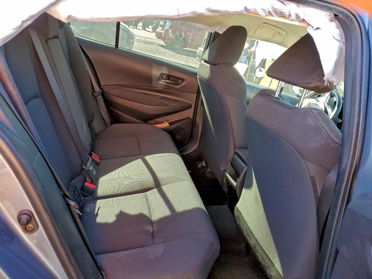 2022 TOYOTA COROLLA LE photo 10