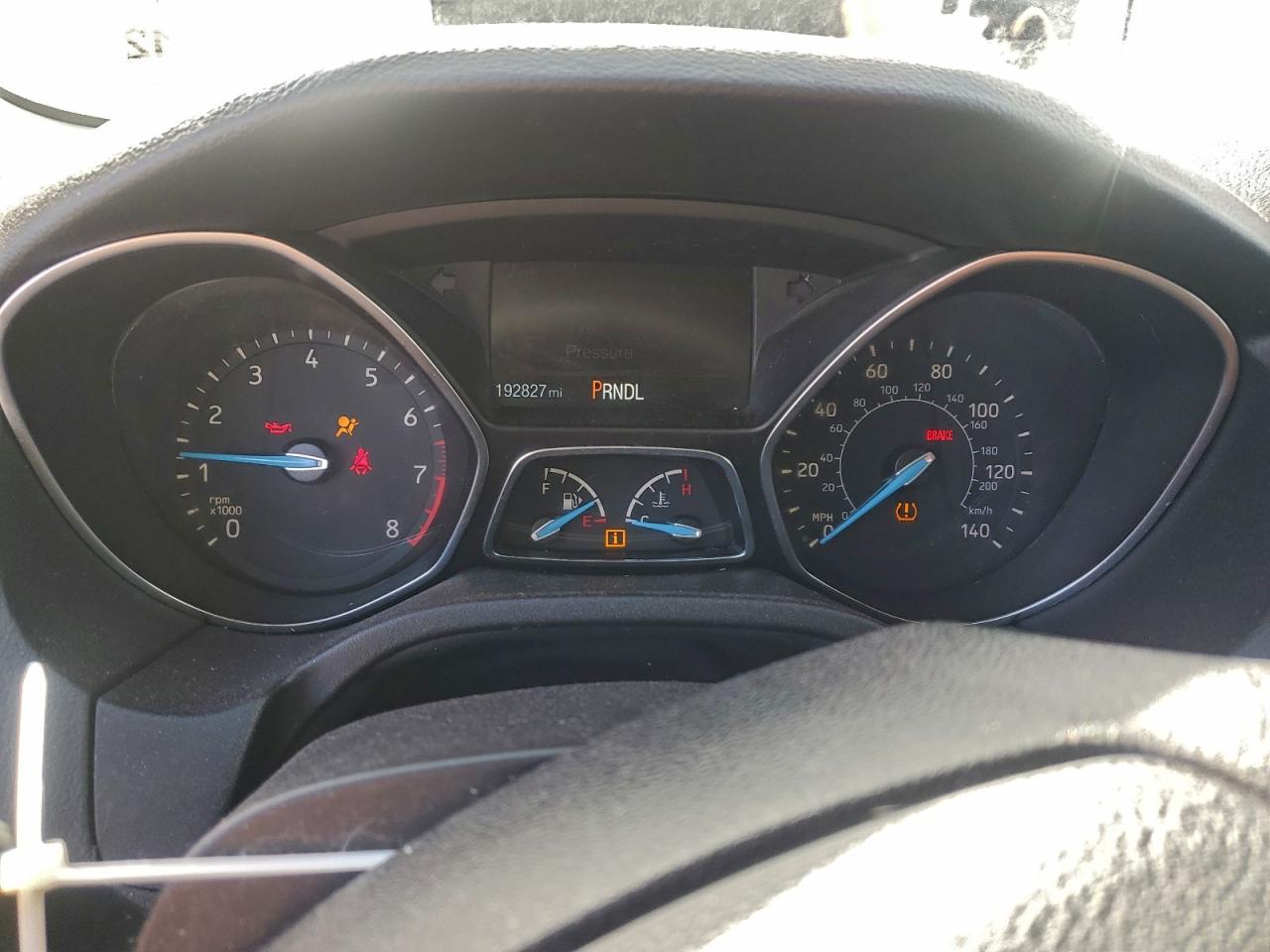 2015 FORD FOCUS SE photo 9