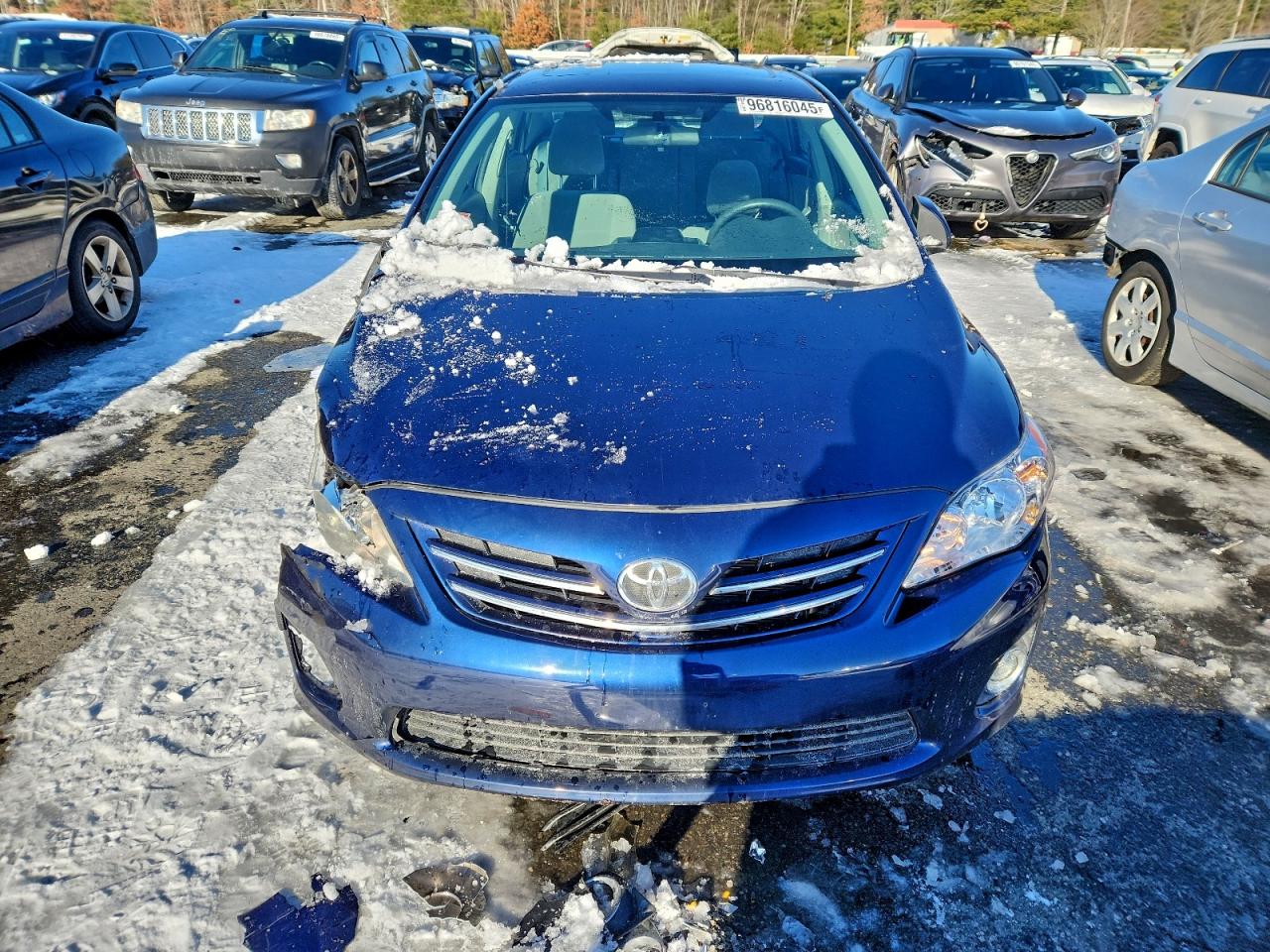 2013 TOYOTA COROLLA BASE photo 5