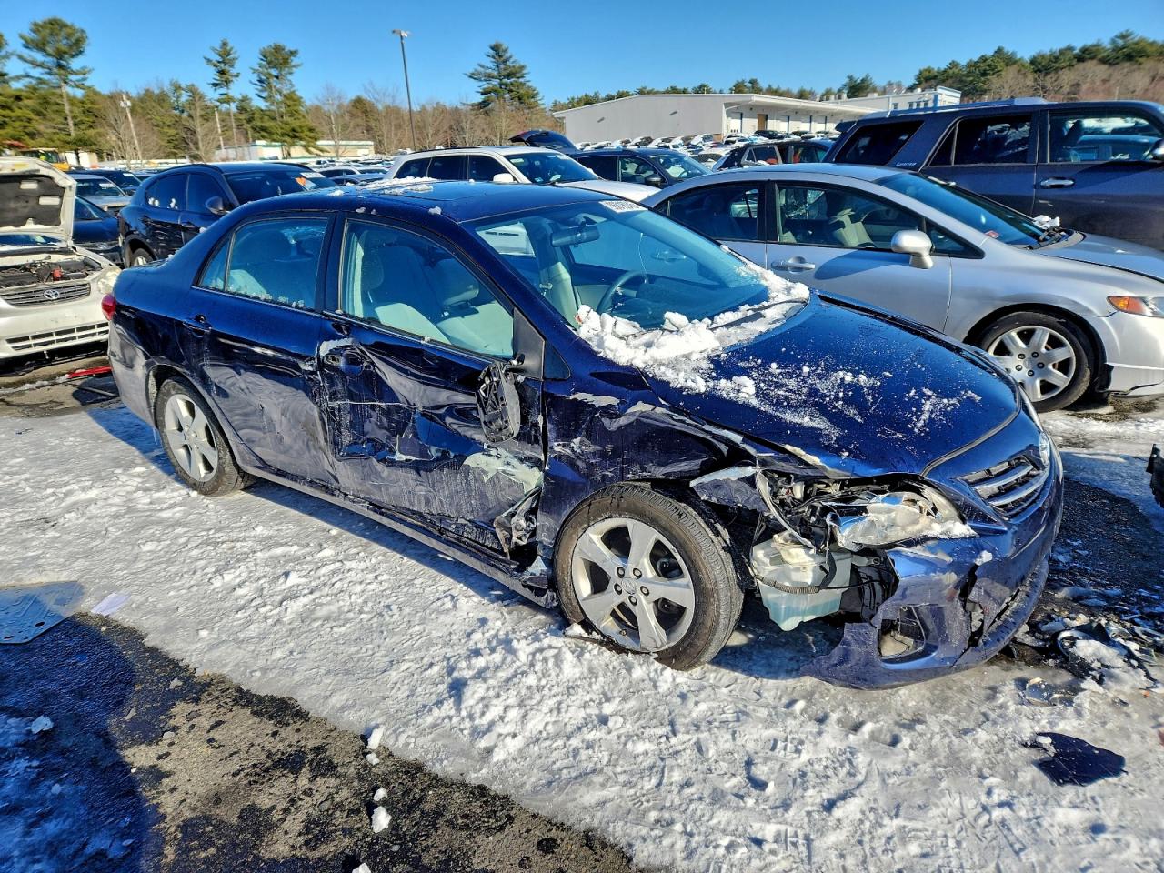 2013 TOYOTA COROLLA BASE photo 4