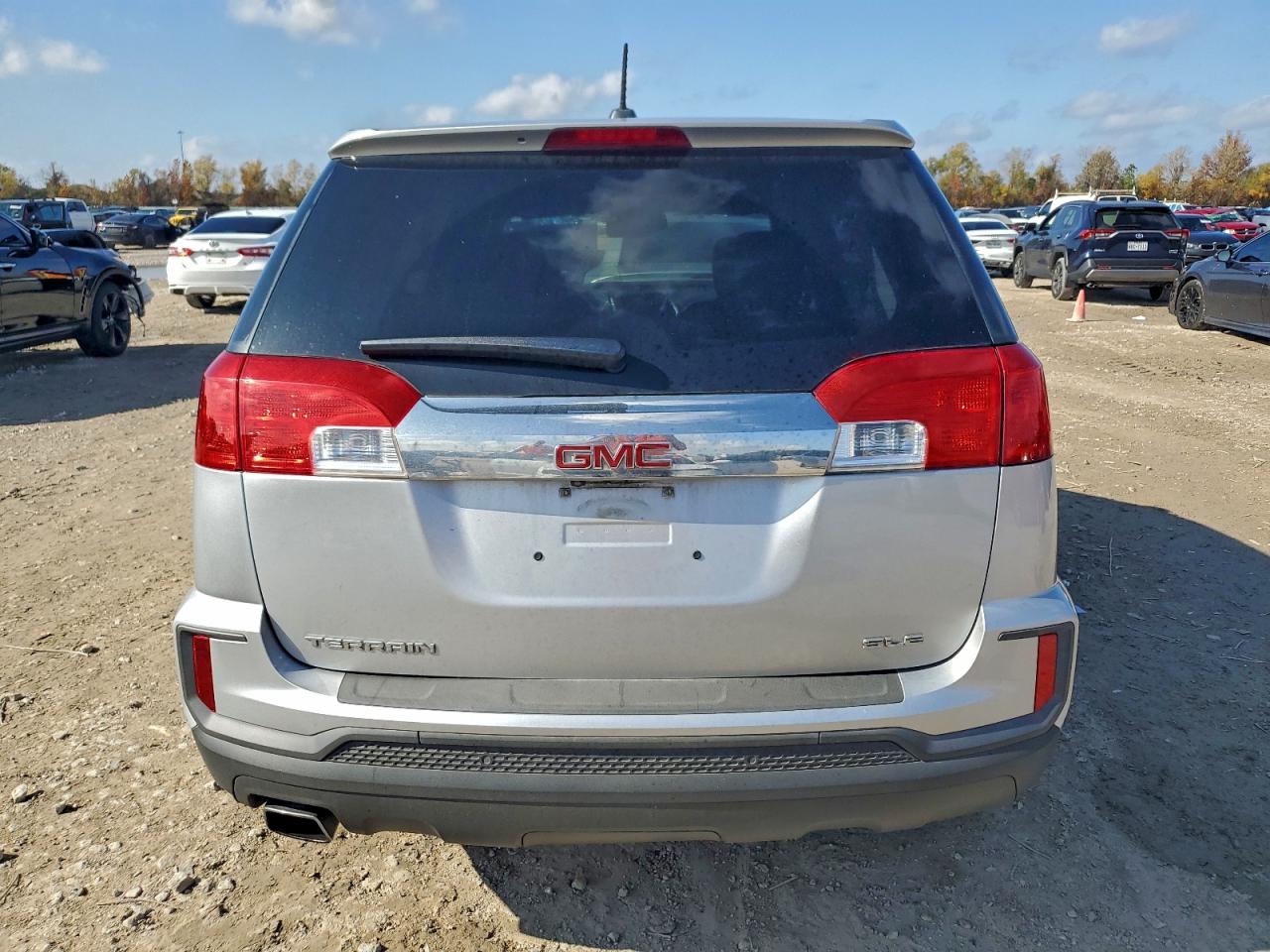 2017 GMC TERRAIN SLE photo 6