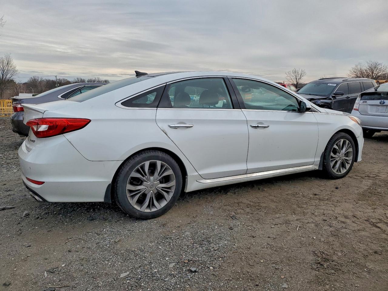 2017 HYUNDAI SONATA SPORT photo 3