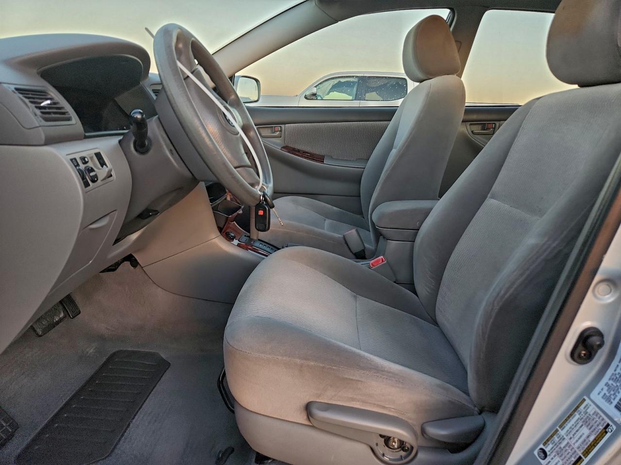 2006 TOYOTA COROLLA CE photo 7