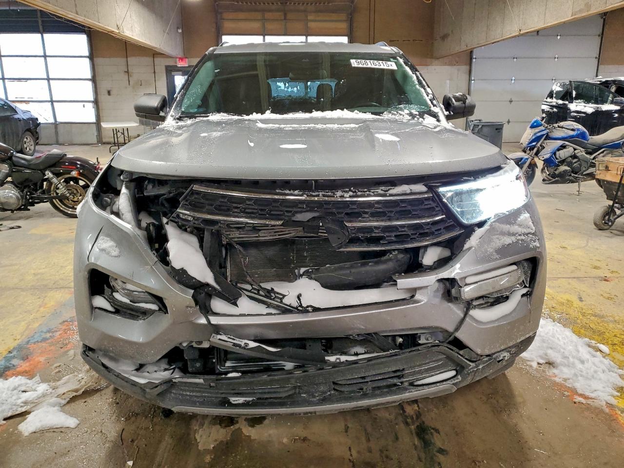2021 FORD EXPLORER XLT photo 5
