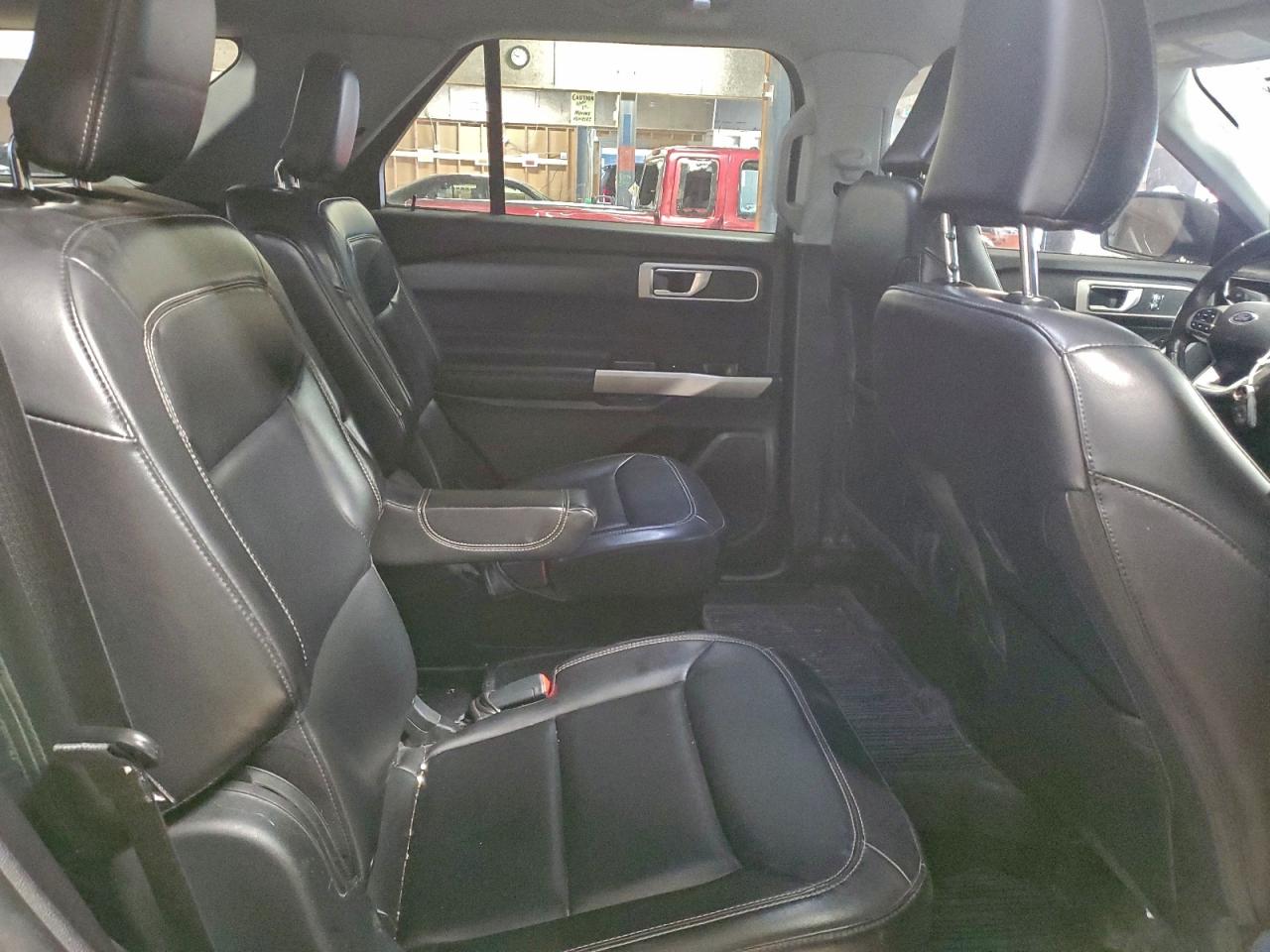 2021 FORD EXPLORER XLT photo 11