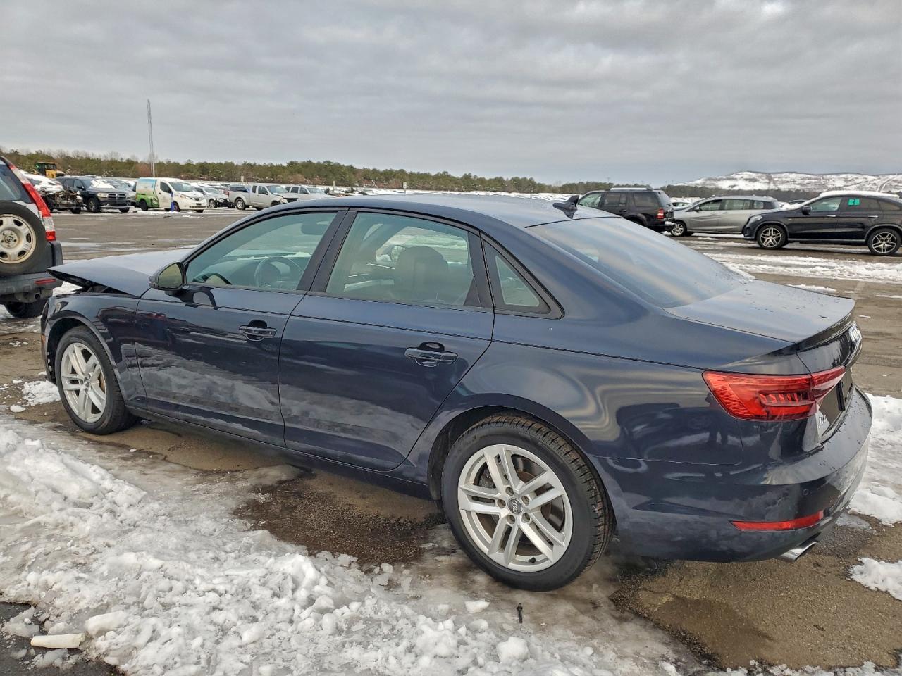 2017 AUDI A4 PREMIUM photo 2