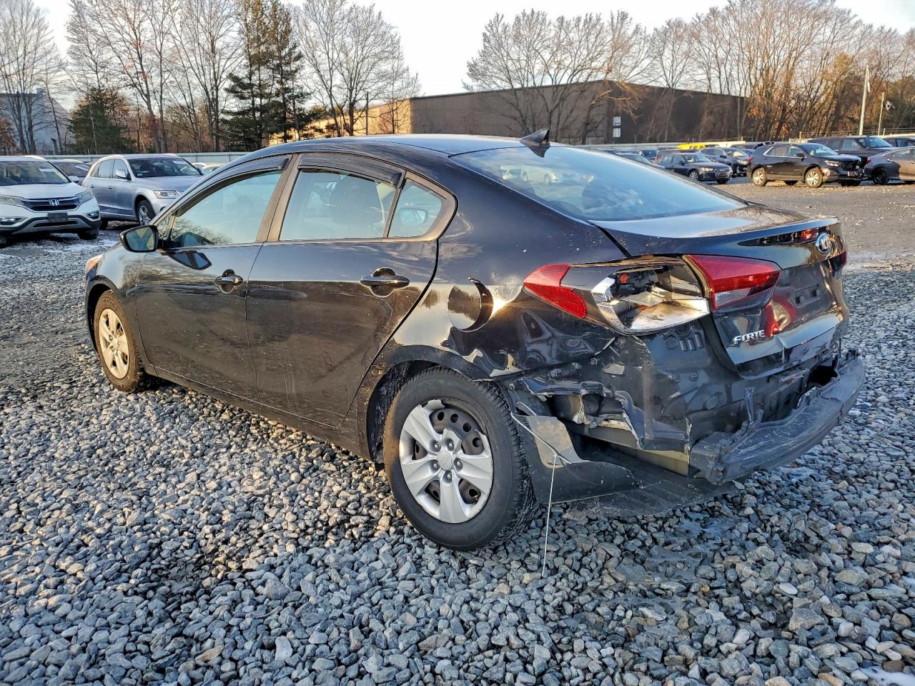 2017 KIA FORTE LX photo 2