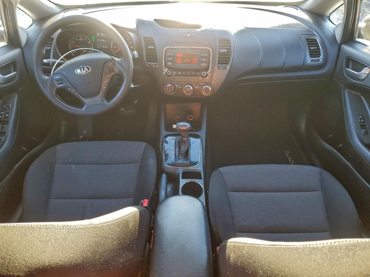 2017 KIA FORTE LX photo 8