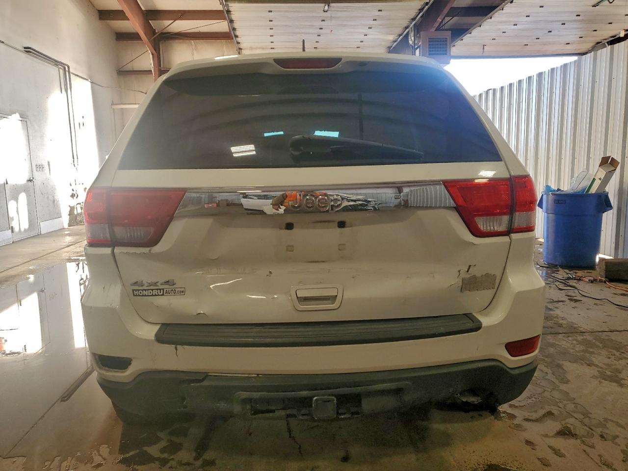 2012 JEEP GRAND CHEROKEE LAREDO photo 6