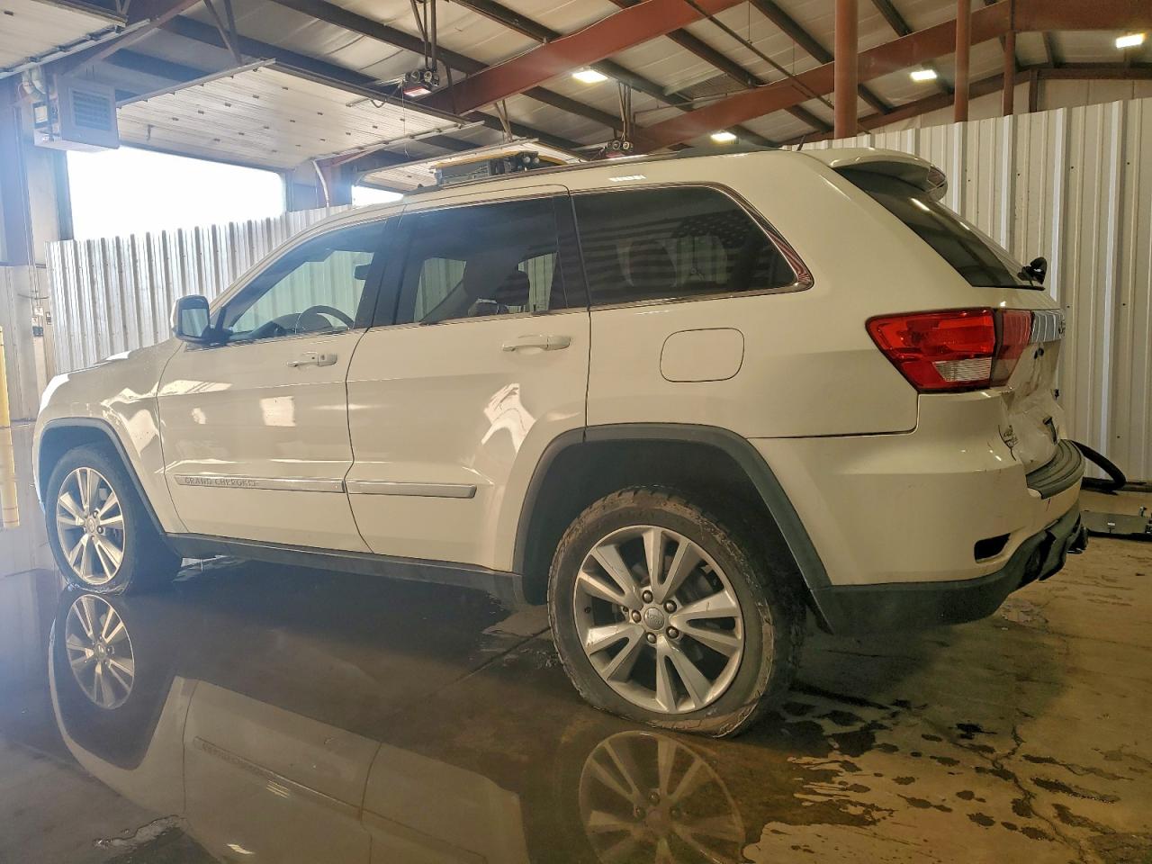 2012 JEEP GRAND CHEROKEE LAREDO photo 2