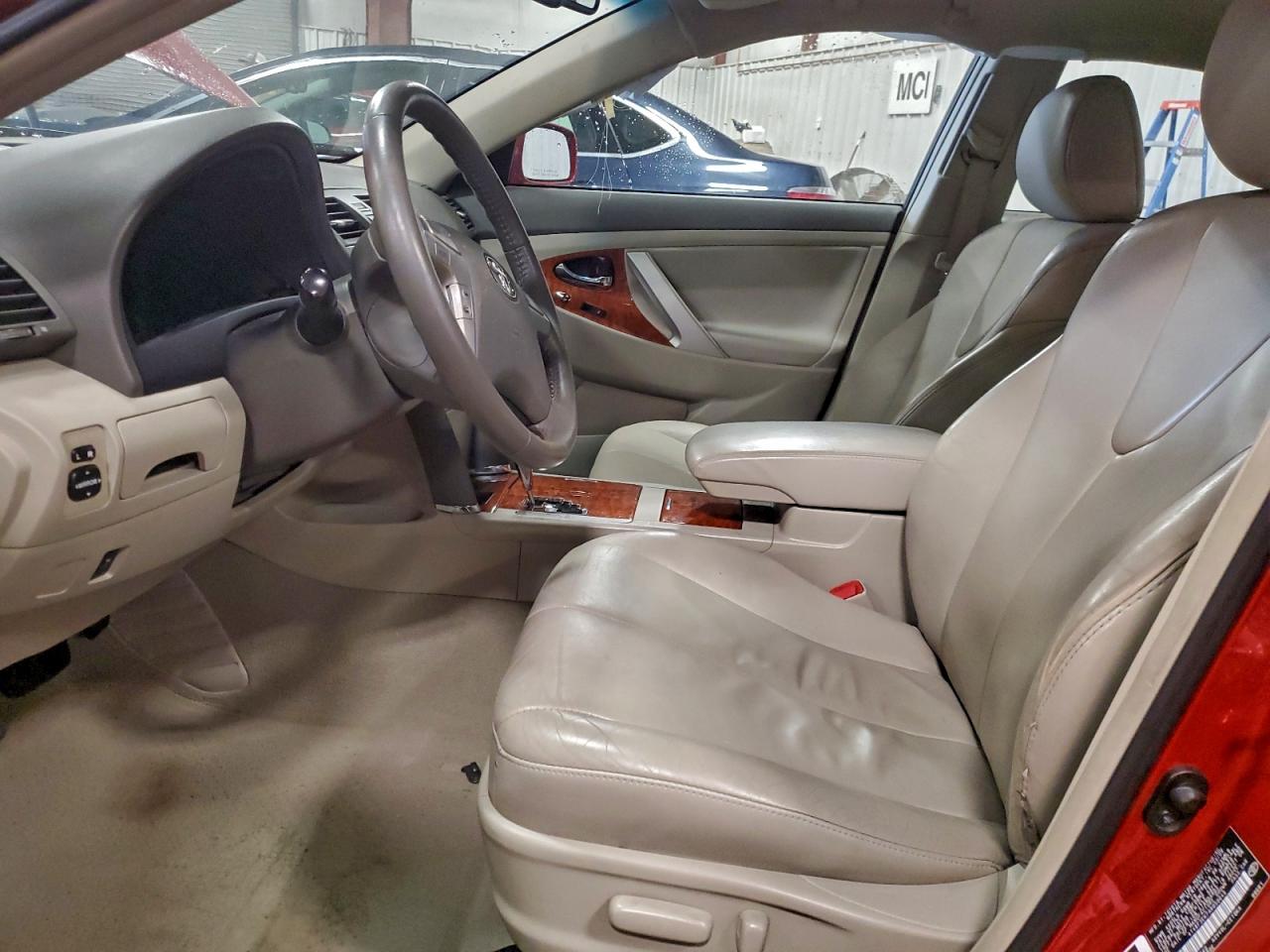 2010 TOYOTA CAMRY BASE photo 7