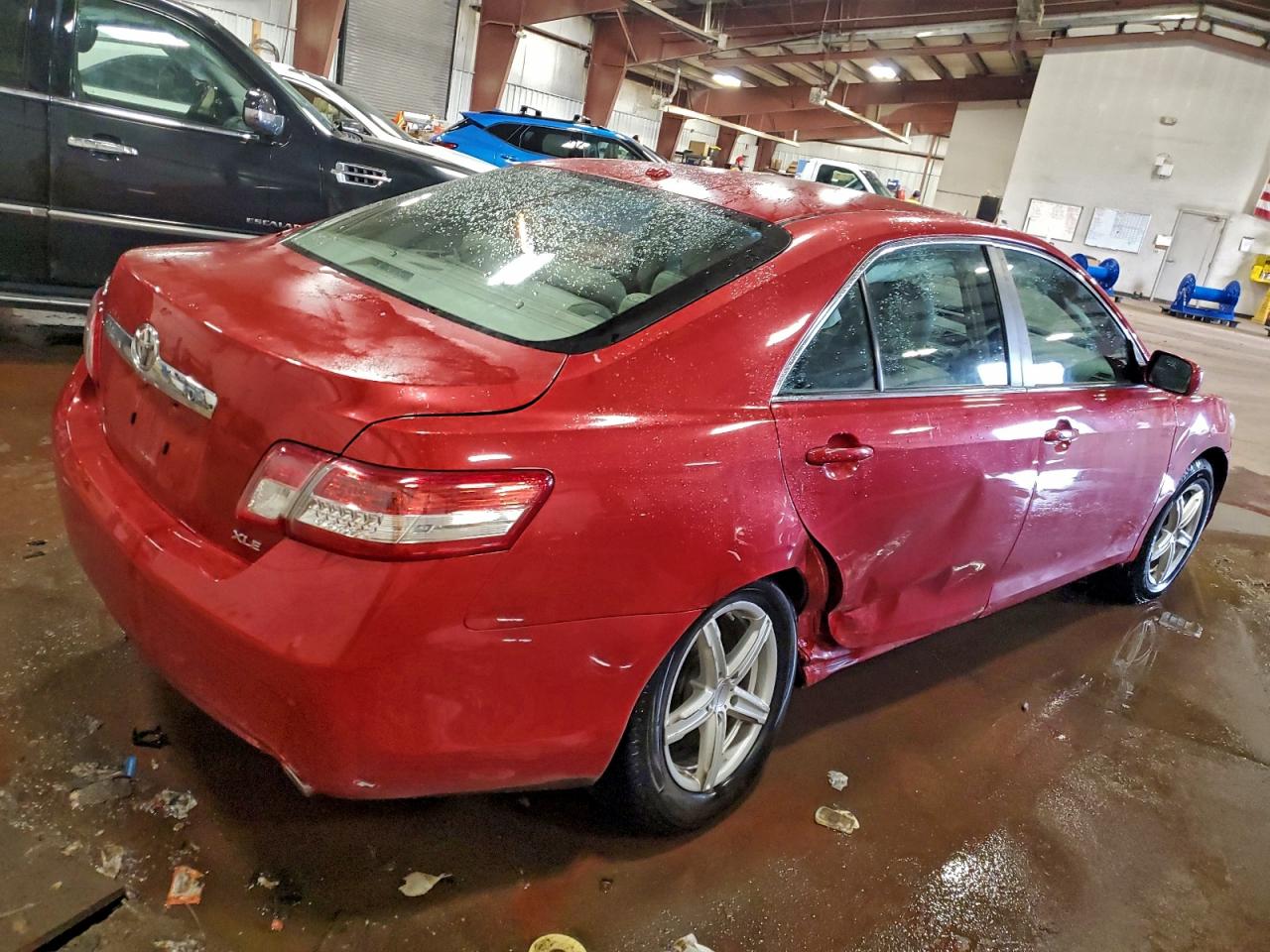 2010 TOYOTA CAMRY BASE photo 3