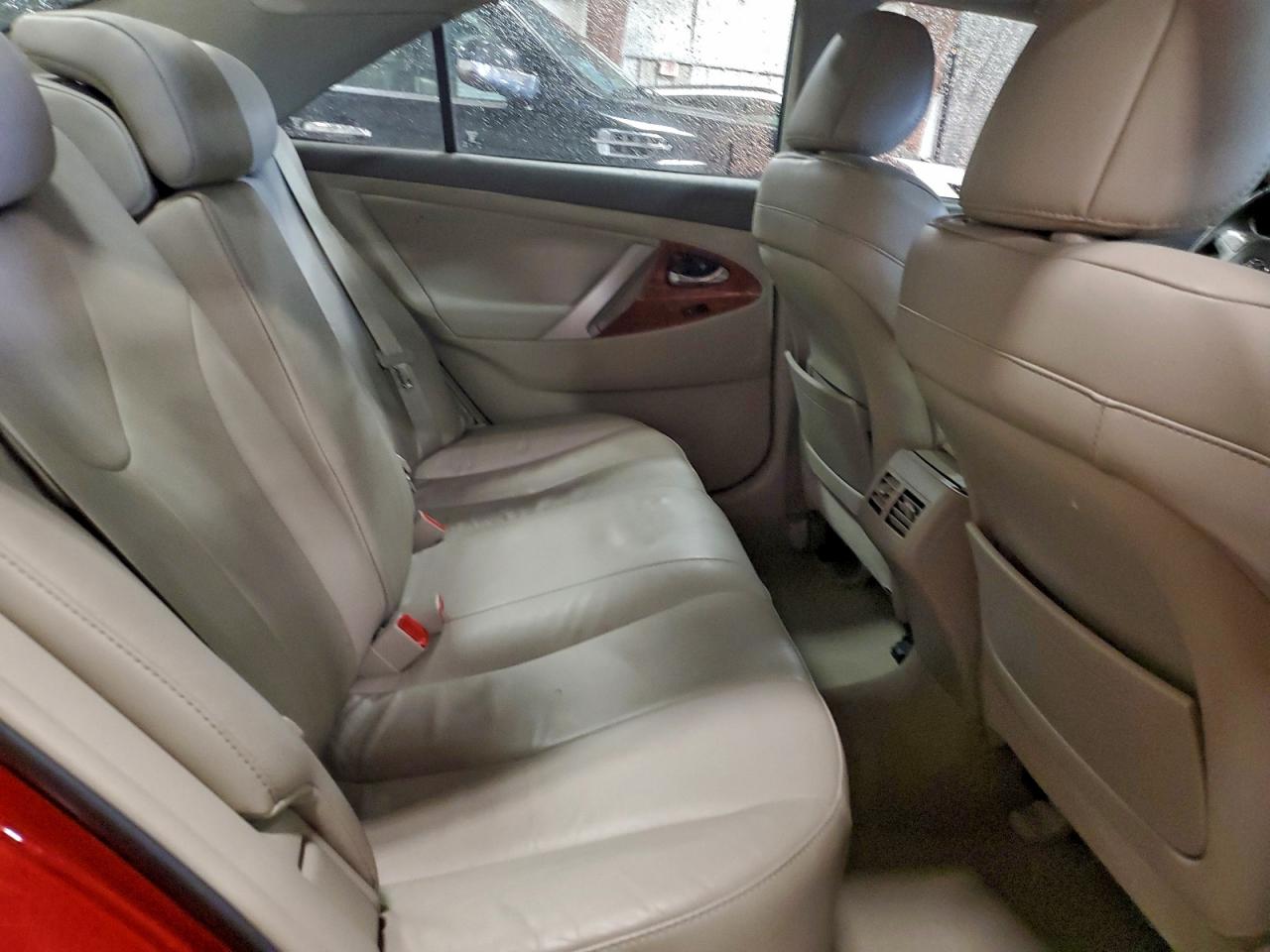 2010 TOYOTA CAMRY BASE photo 10