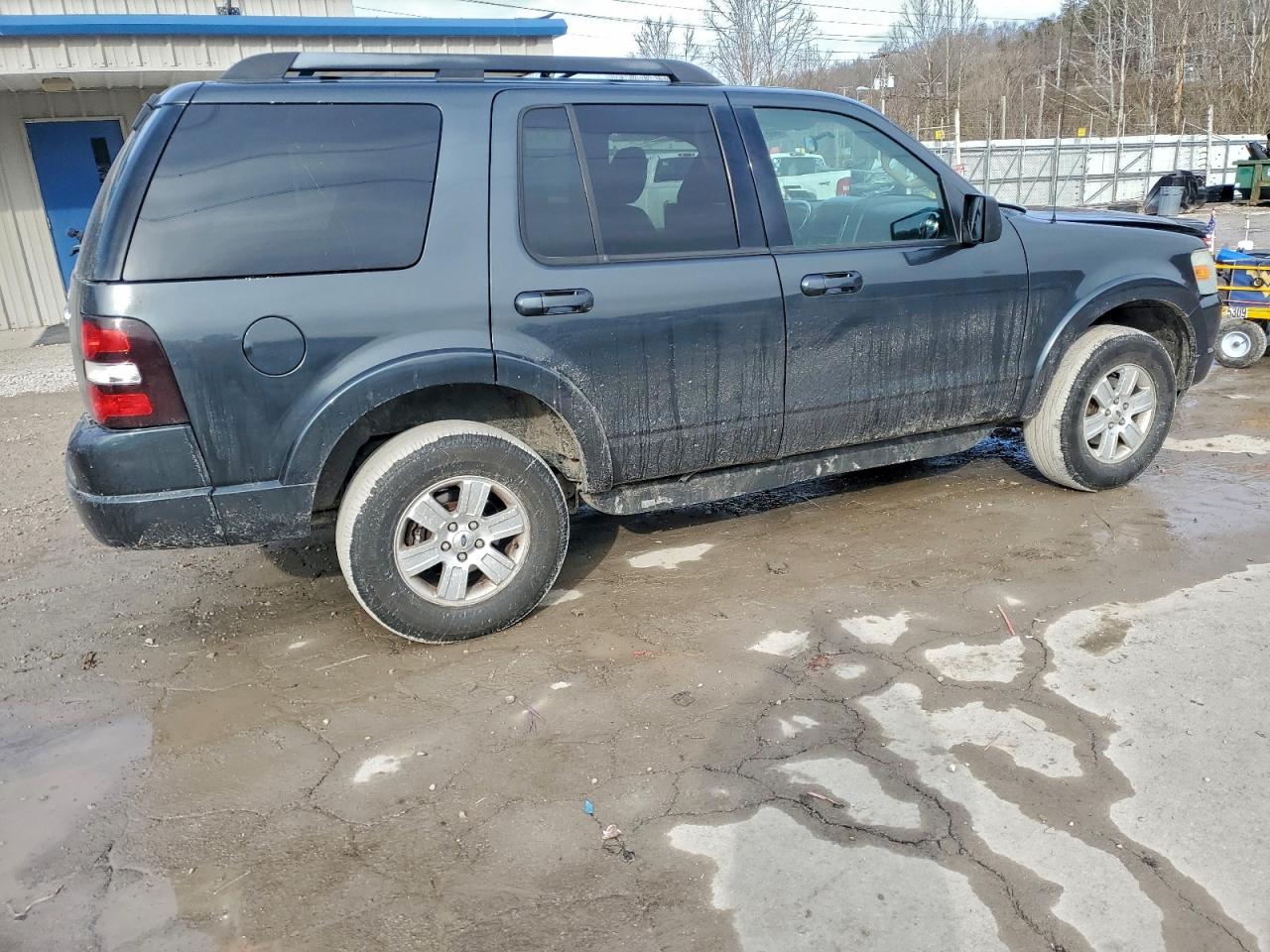 2009 FORD EXPLORER XLT photo 3