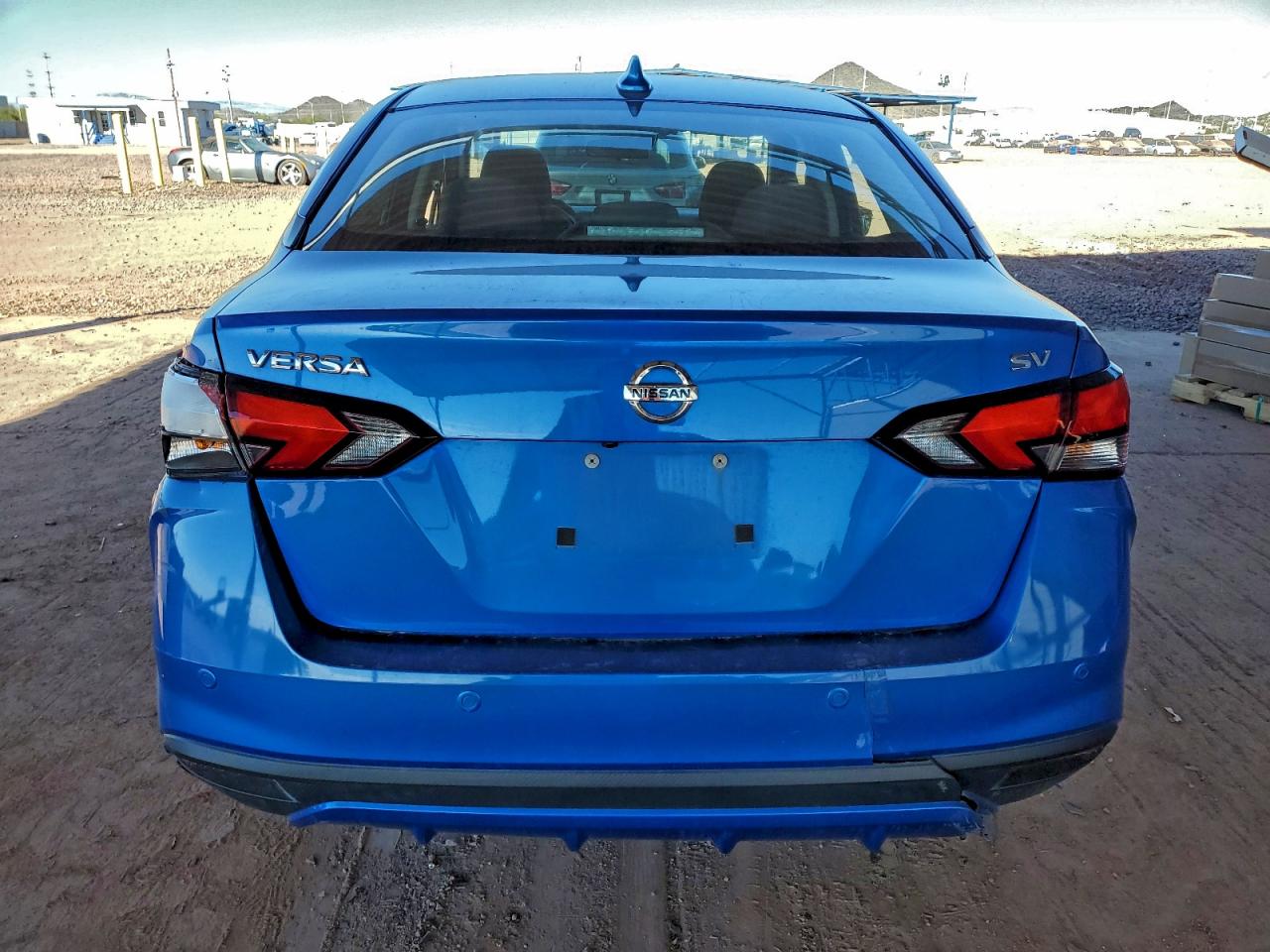2021 NISSAN VERSA SV photo 6