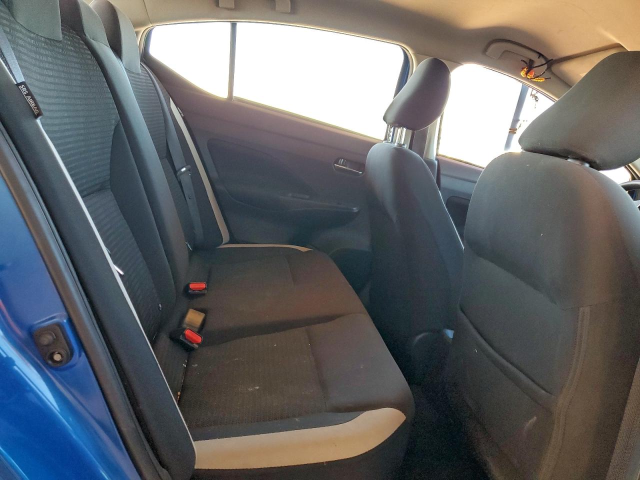 2021 NISSAN VERSA SV photo 10