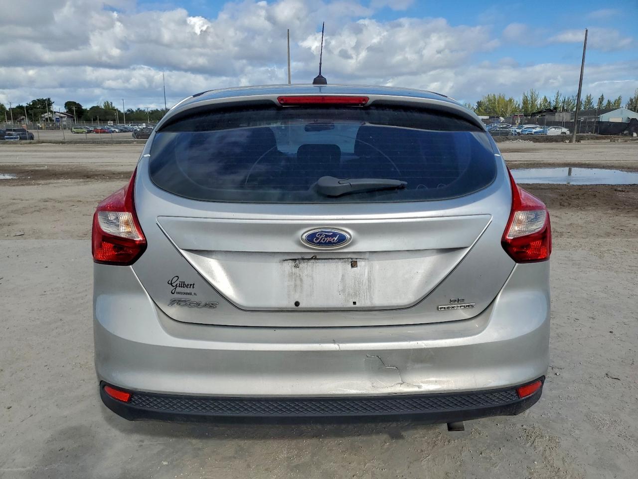 2013 FORD FOCUS SE photo 6