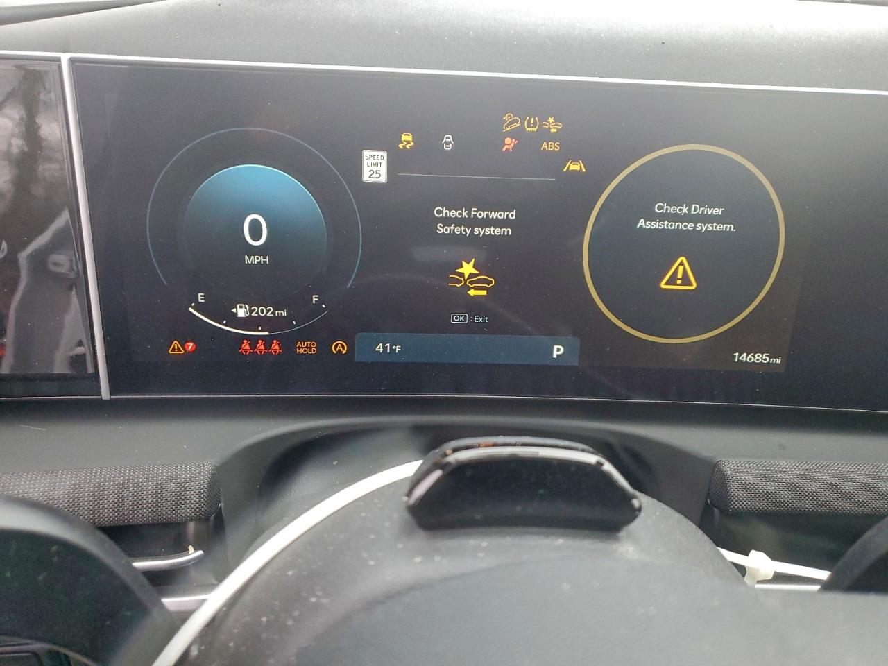 2025 HYUNDAI TUCSON LIMITED photo 9