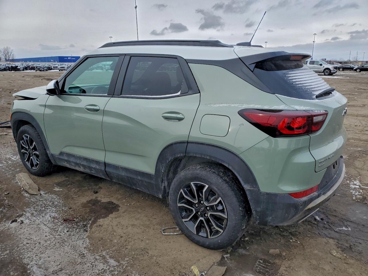 2025 CHEVROLET TRAILBLAZER ACTIV photo 2