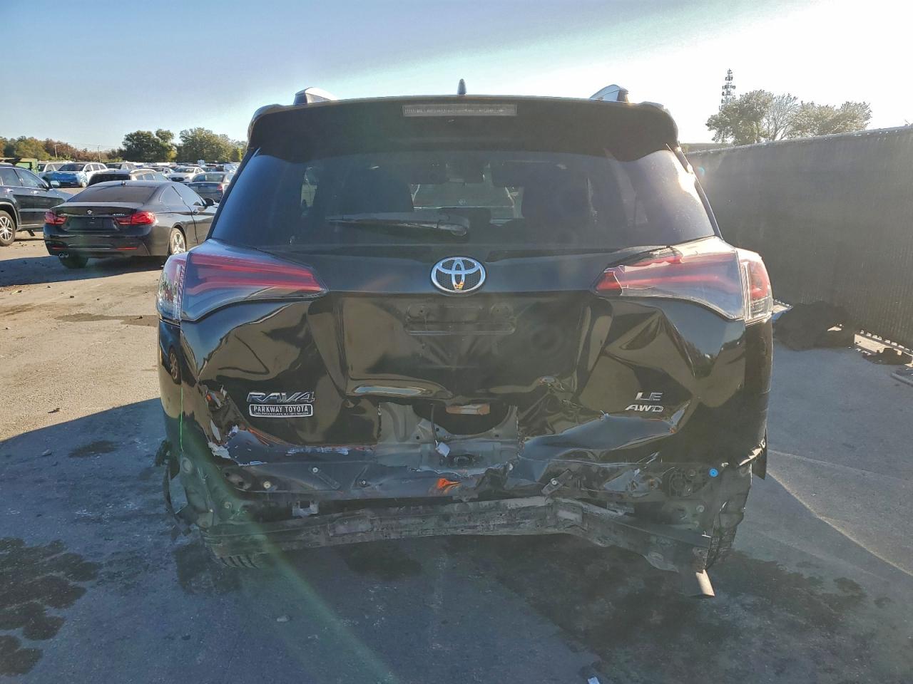 2018 TOYOTA RAV4 LE photo 6
