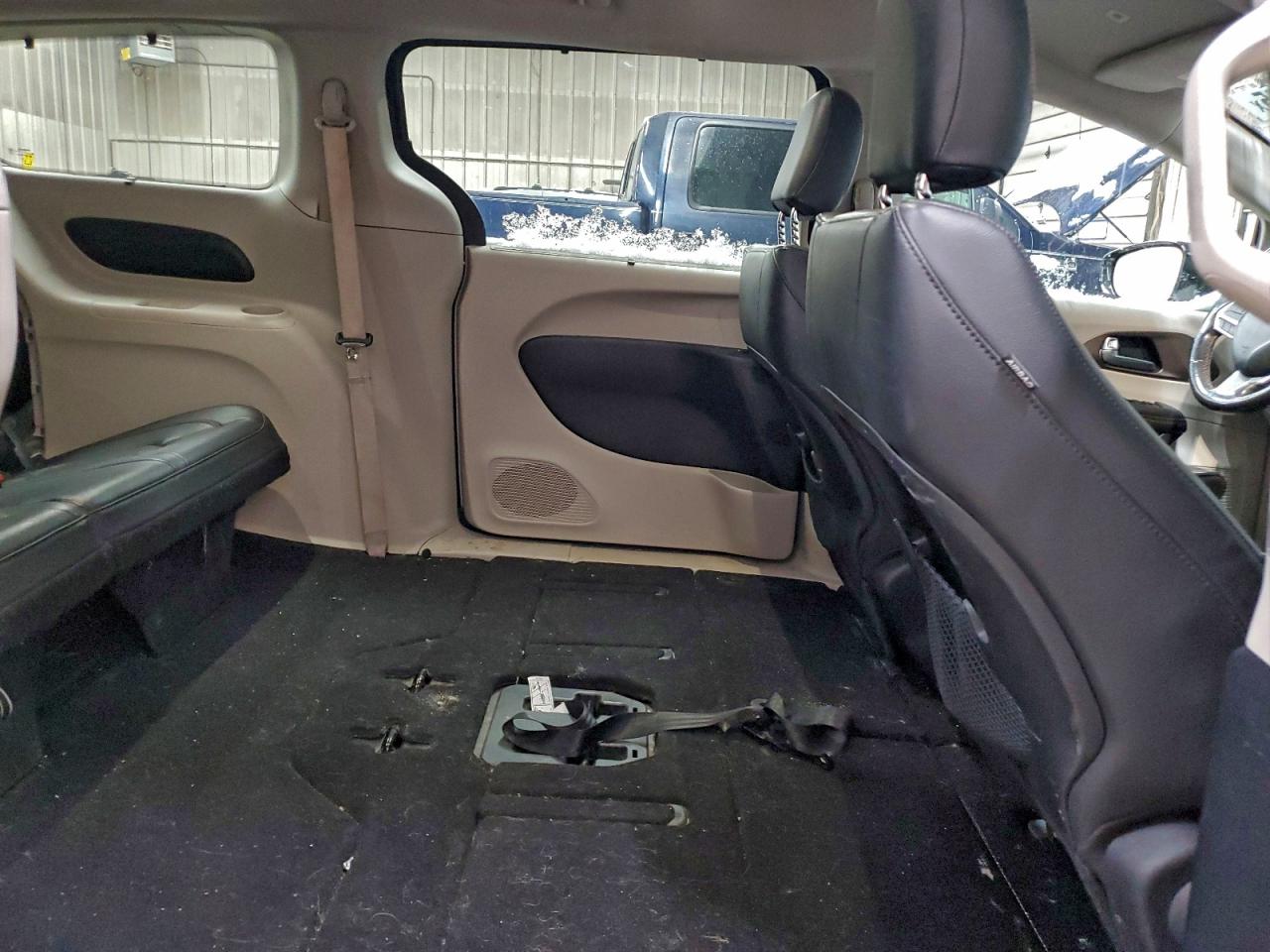 2019 CHRYSLER PACIFICA TOURING L photo 11