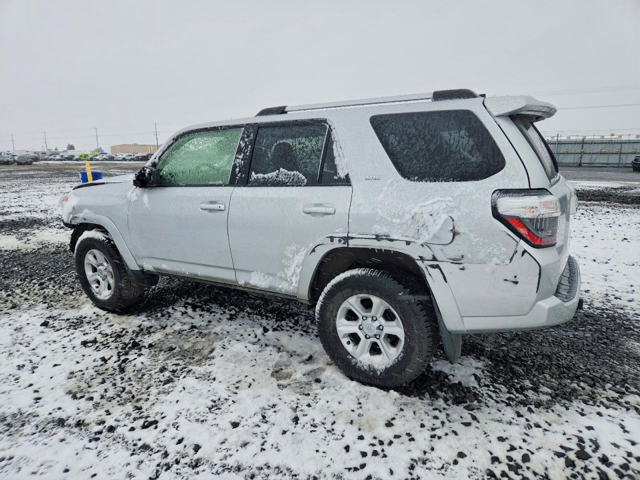 2022 TOYOTA 4RUNNER SR5/SR5 PREMIUM photo 2