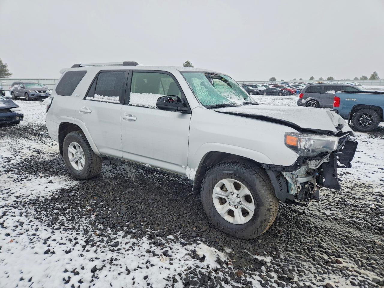 2022 TOYOTA 4RUNNER SR5/SR5 PREMIUM photo 4