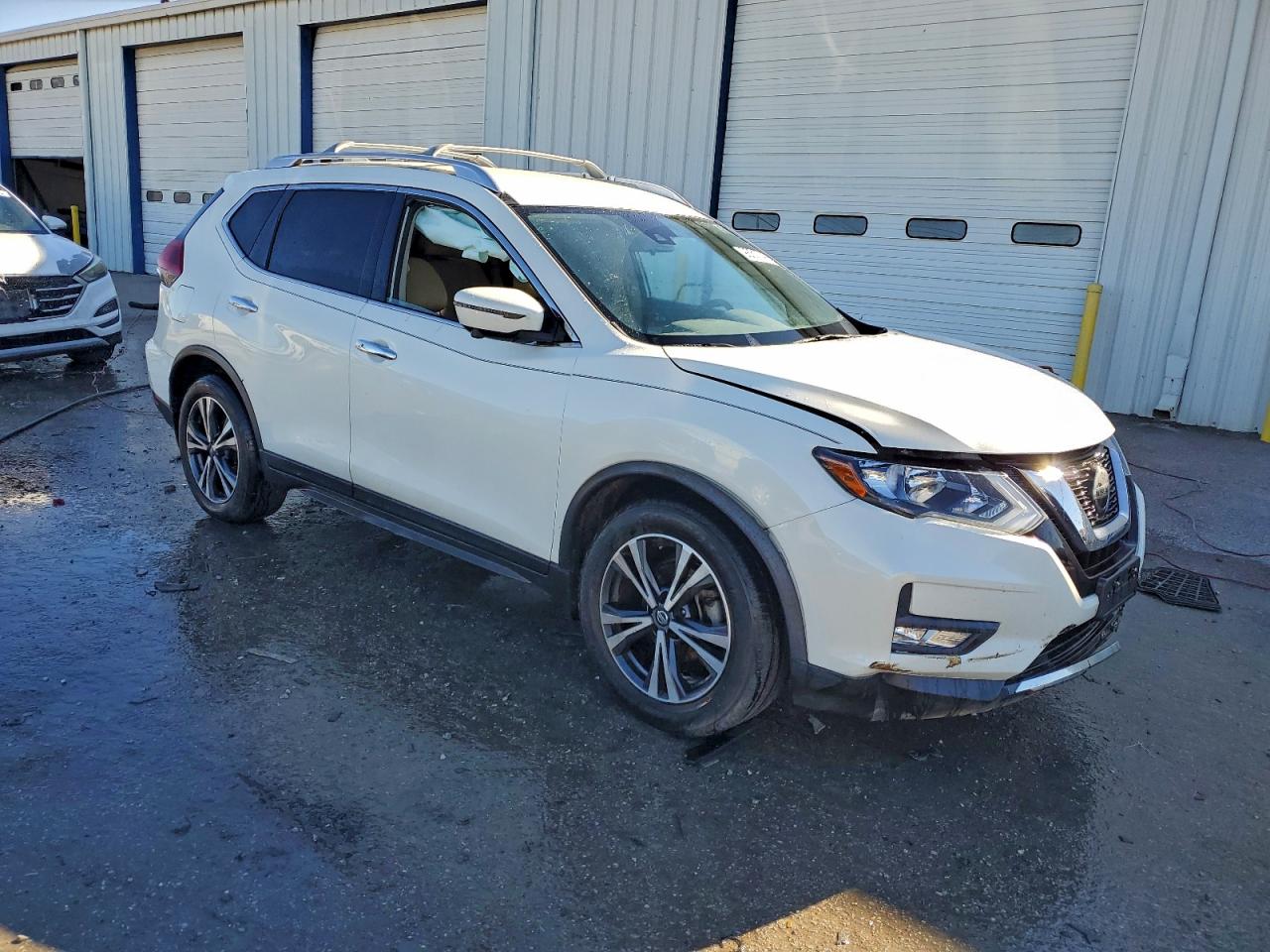 2019 NISSAN ROGUE S photo 4