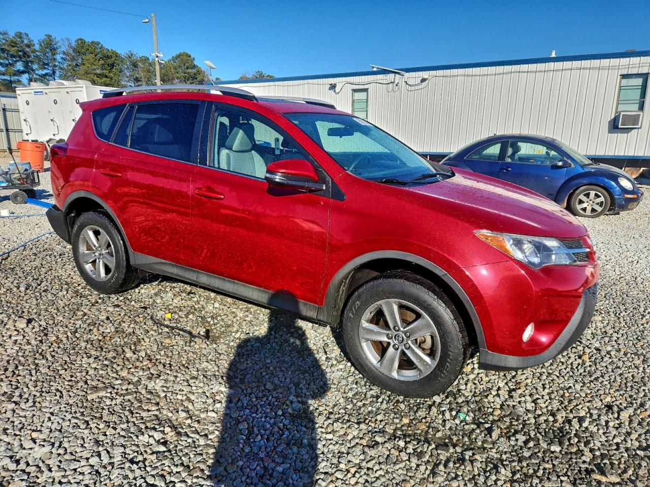2015 TOYOTA RAV4 XLE photo 4
