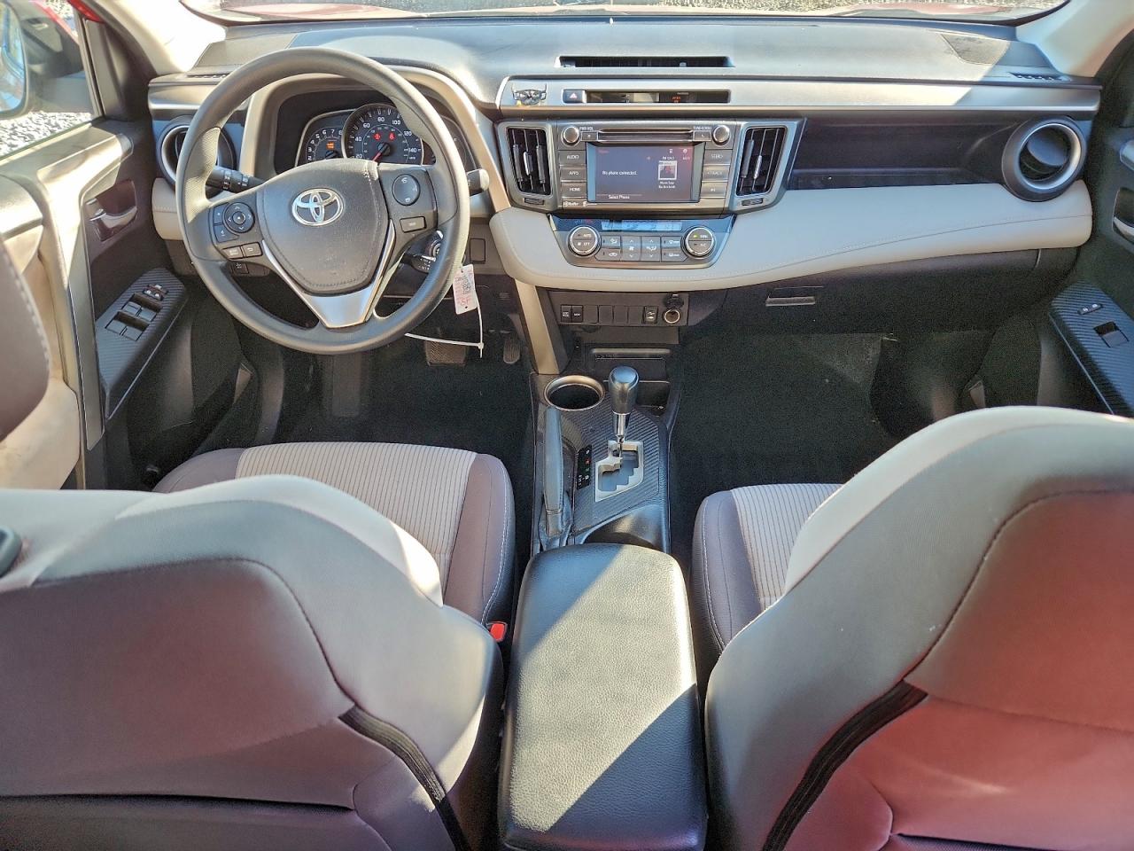 2015 TOYOTA RAV4 XLE photo 8