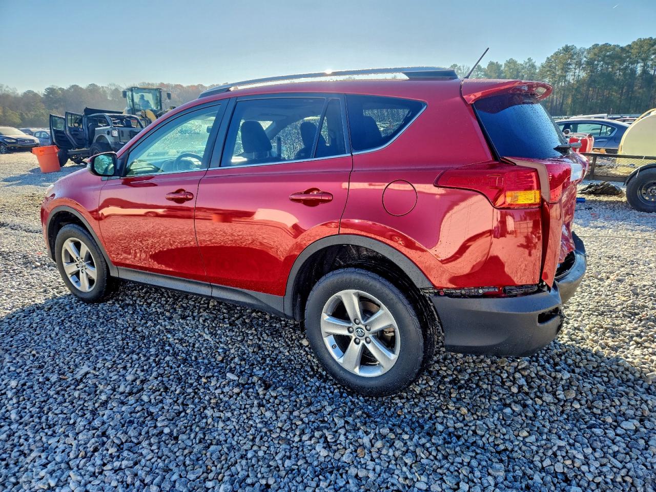 2015 TOYOTA RAV4 XLE photo 2