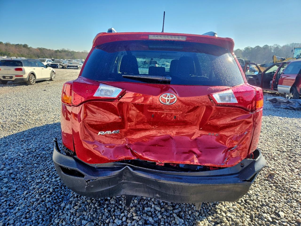 2015 TOYOTA RAV4 XLE photo 6