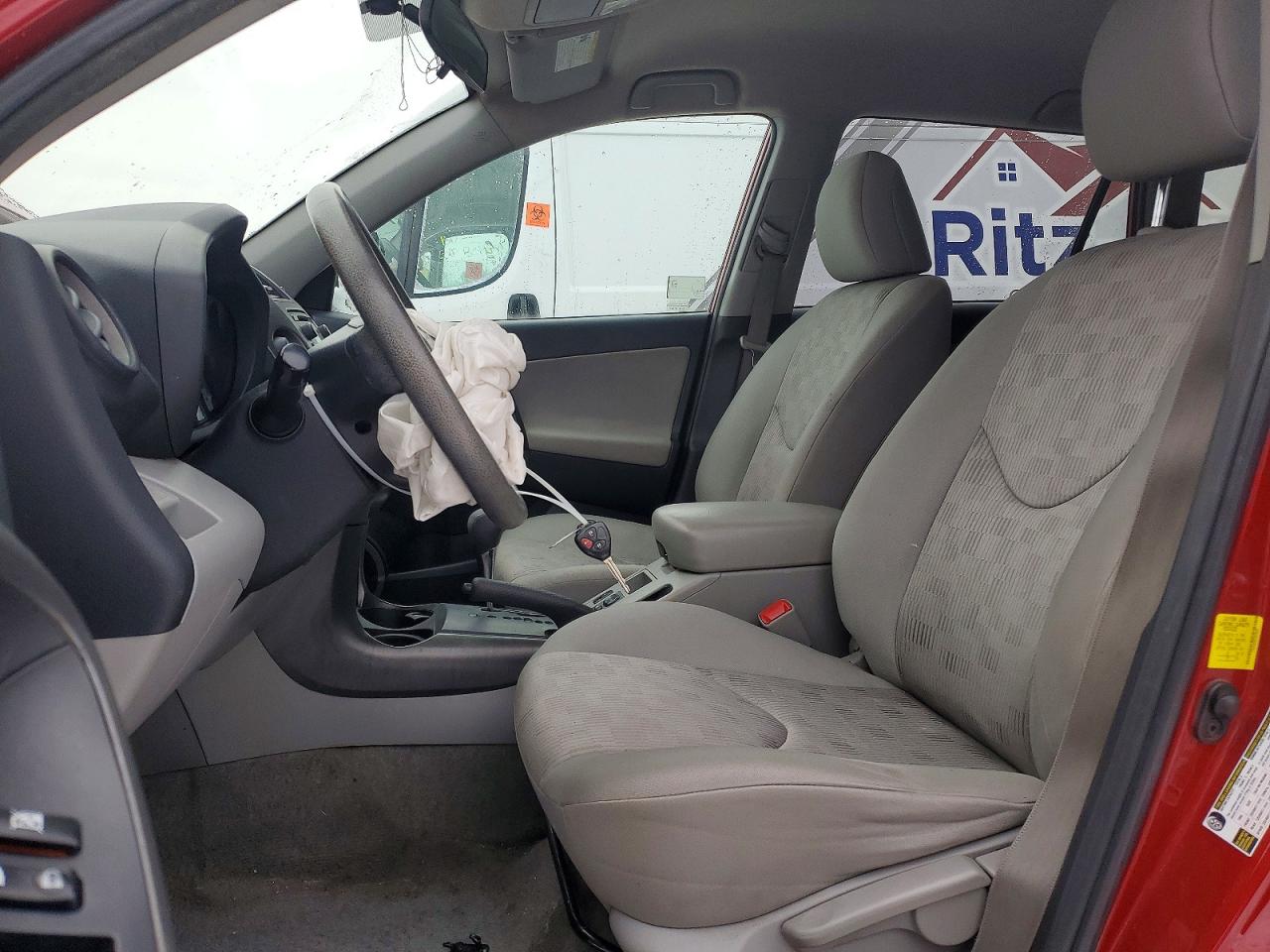 2012 TOYOTA RAV4 photo 7