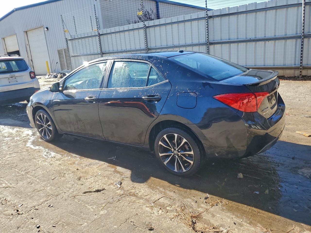 2019 TOYOTA COROLLA L photo 2