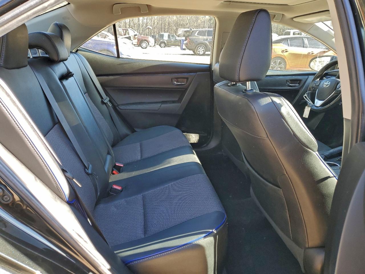 2019 TOYOTA COROLLA L photo 10