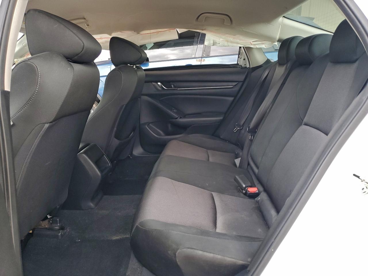 2020 HONDA ACCORD LX photo 10