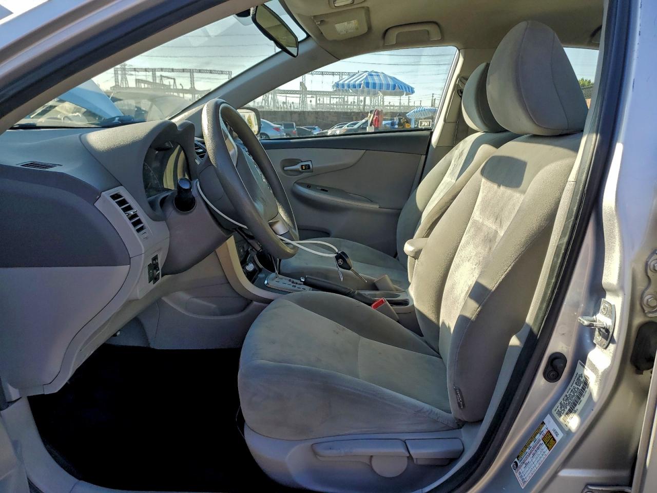 2010 TOYOTA COROLLA BASE photo 7