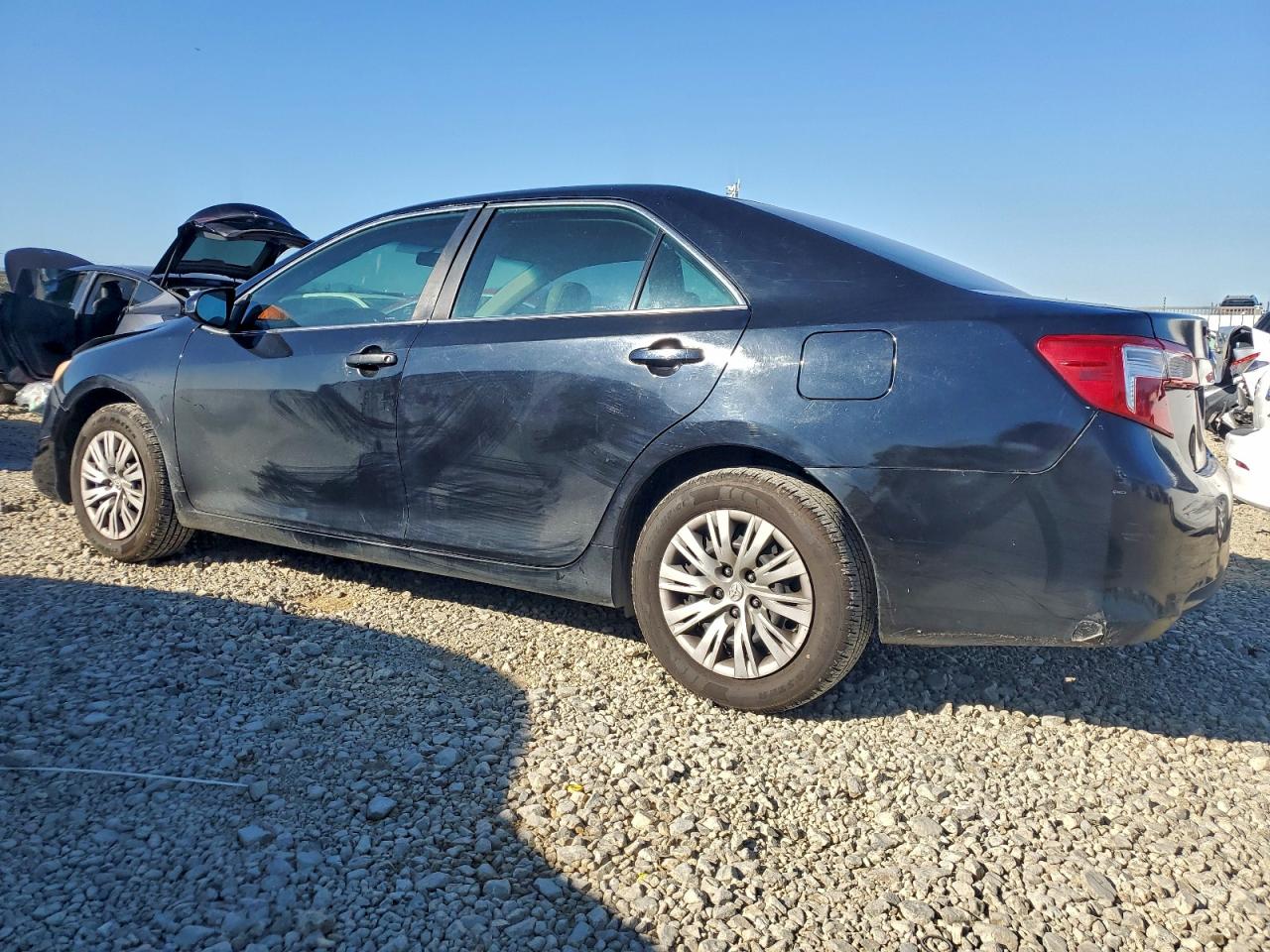 2014 TOYOTA CAMRY L photo 2