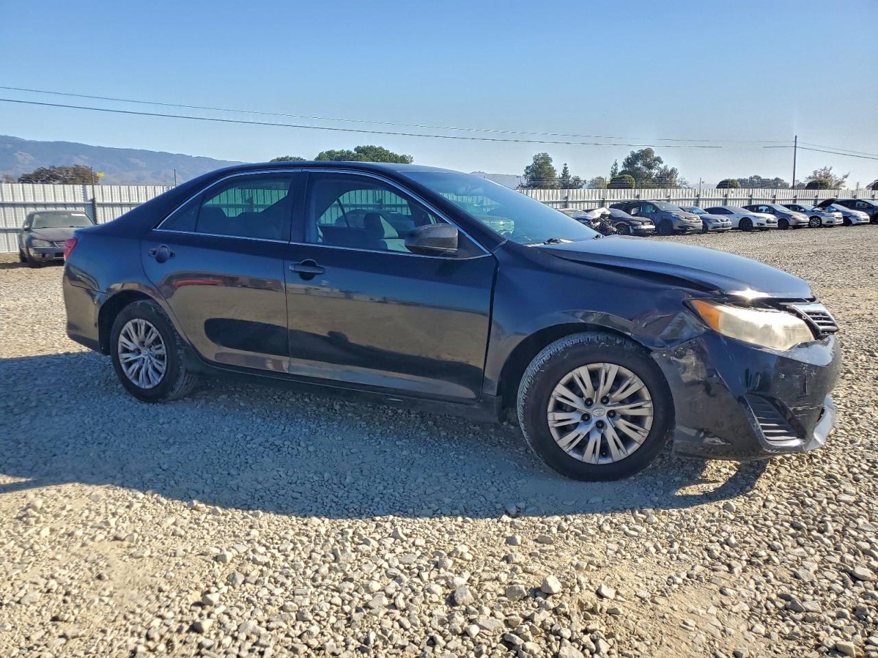2014 TOYOTA CAMRY L photo 4